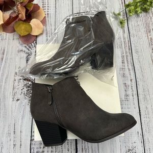 NWB | Style & Co | Women’s | Boots | Gray | 8